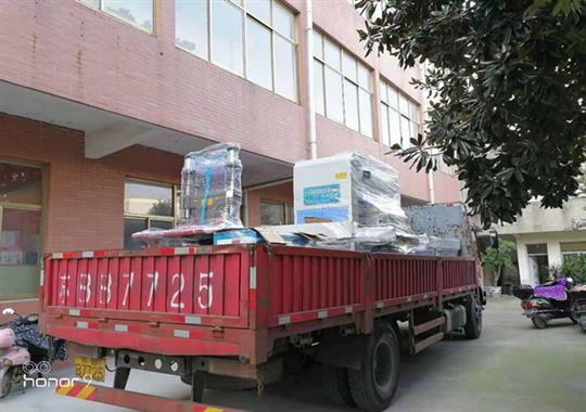 美之電25KW自動(dòng)滑臺(tái)式救生衣熱合機(jī)（高周波）專車發(fā)貨啦！